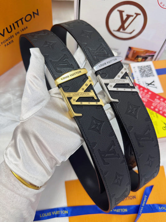25 L leather belt